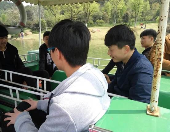 说明: http://a3.qpic.cn/psb?/V126JzoF2GJC5f/*ObwOurmojDe3mJngAC2a2pXE*kyN5BHmVMXoUbVpdk!/b/dFgBAAAAAAAA&bo=VQOAAgAAAAAFAPc!&rf=viewer_4