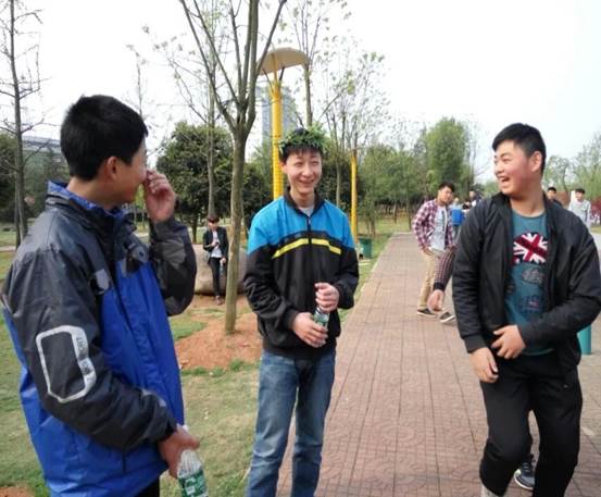 说明: http://a2.qpic.cn/psb?/V126JzoF2GJC5f/5kX8s*kGUTunKOAzsvHfUBLnjWareZWL.kLnfCei81Y!/b/dGcAAAAAAAAA&bo=VQOAAgAAAAAFAPc!&rf=viewer_4