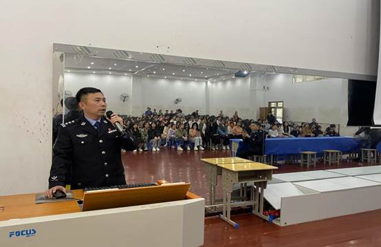 说明: 图三