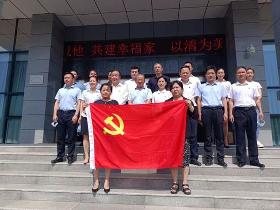 说明: f825dc79fbfc0903585a92389f1e9d5