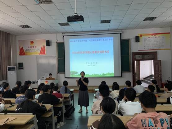说明: ead08aede27d343895ef1cd19d5c473