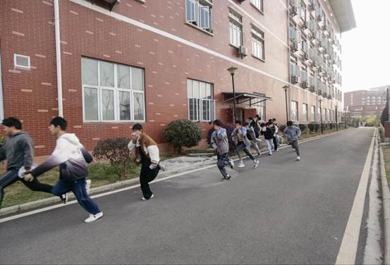 说明: deff83b4bc9e04539ff8f4a722a5f77