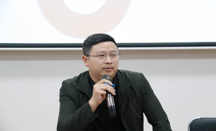 说明: ac41647c33832cfad0e2e84ef1b37aa