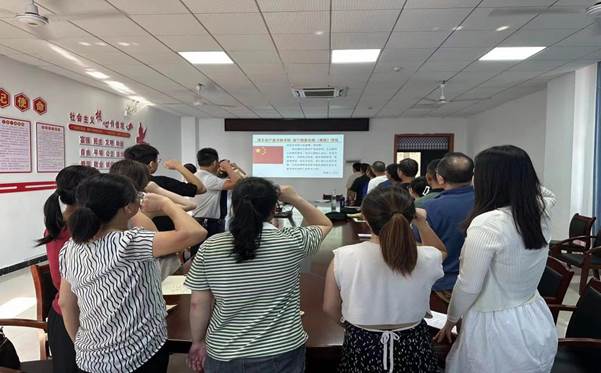 说明: 44a76bb9aa27d458d3b4d0e551ea6f0