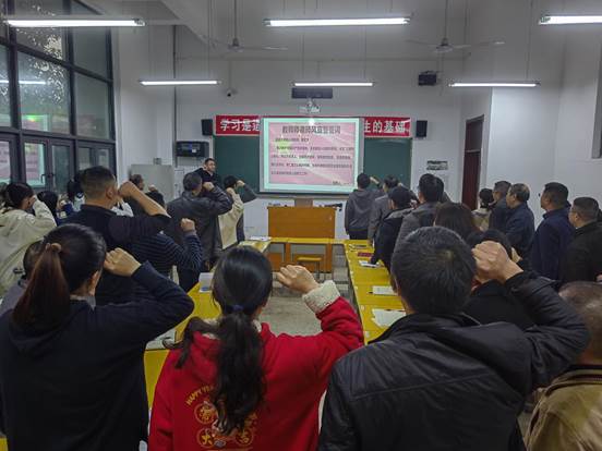 说明: b59c091633cb6f342317bb78754054b