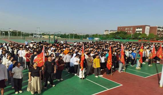 说明: 5ce11f965bdb776e813673b940edf0d