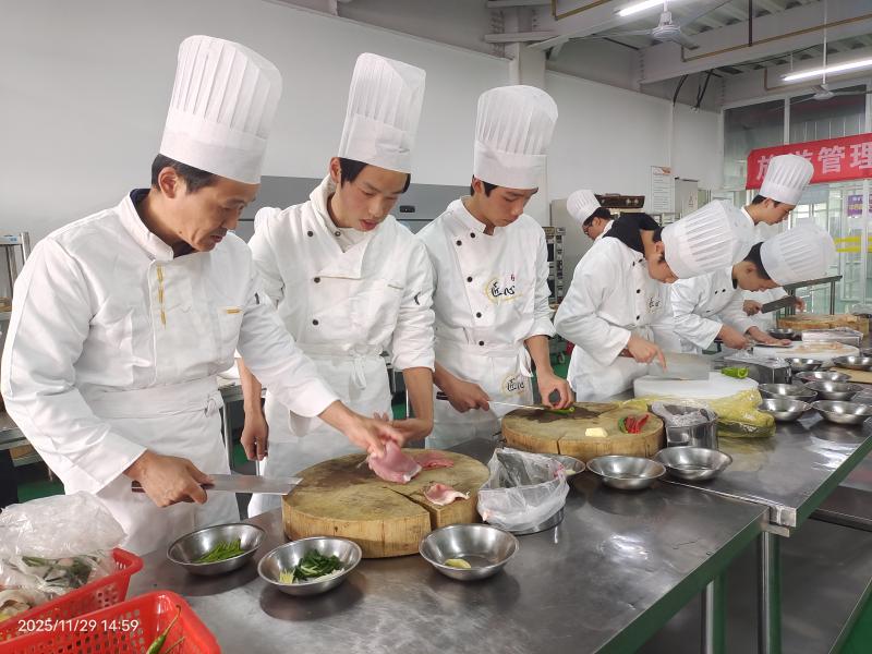 匠心育人守初心 深耕职教绽芳华