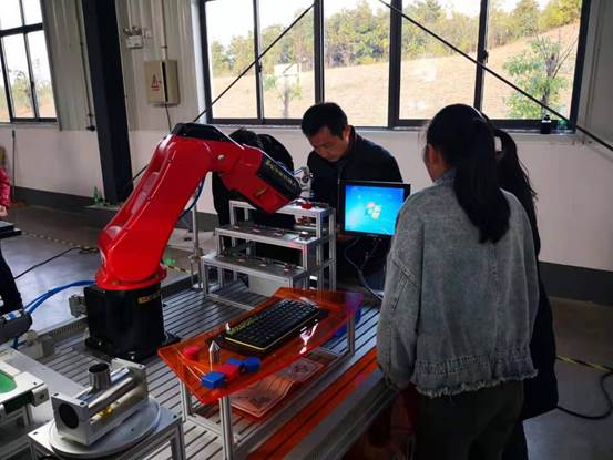 说明: 0962b65694e78574caf16622d26be0f