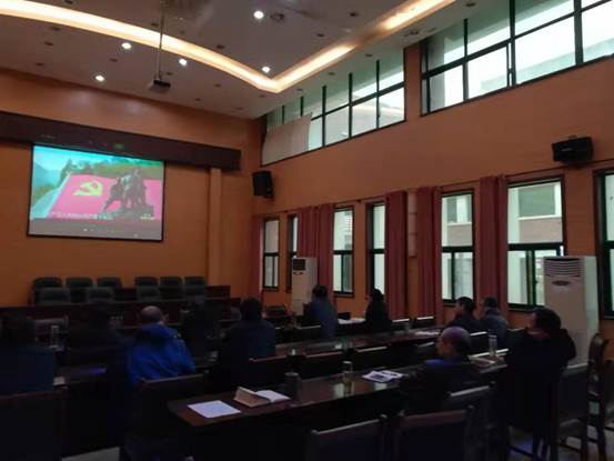 说明: 《叩问初心》01