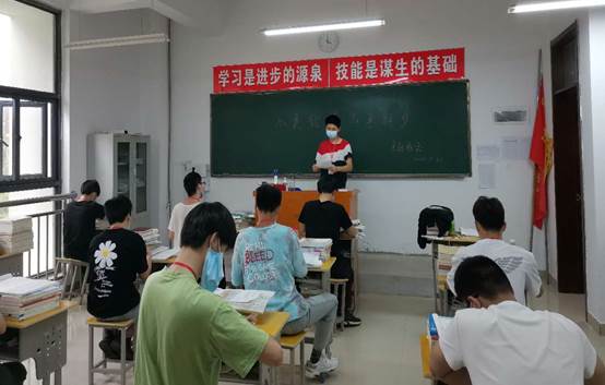 说明: C:\Users\Administrator\Desktop\3f7ca3dcddc6be4936cd2f8fed6ff65.jpg