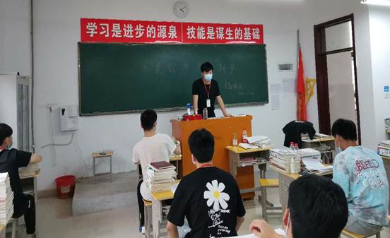 说明: C:\Users\Administrator\Desktop\5cb4d1c981eb6b34345420d27be8deb.jpg