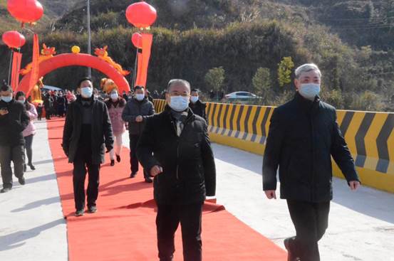 说明: cc998374a6b5d87a7d4a730eb0ee540