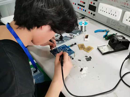 说明: 978de54b557ba8549bcd22fde144a5e