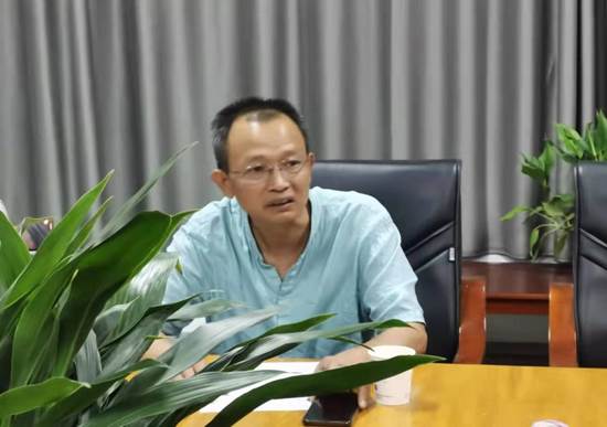 说明: C:\Users\Administrator\Desktop\各部门照片汇总\2021年9月党风廉政宣教月暨系办公会议\刘旭川校长讲话.jpg