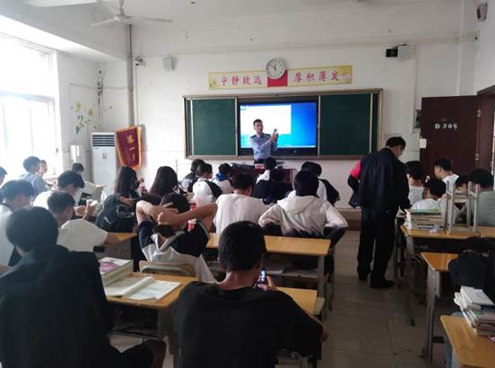 说明: 4b7e3b396a0656f65fb90c29c3ce47d