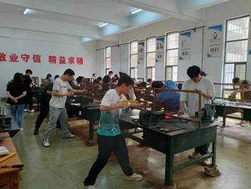 说明: f6b77b495e7e0ac314eb3c9bc45b6a2