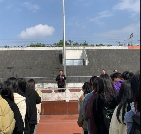 说明: 0901ecb1eb5bb466ad606253c900721