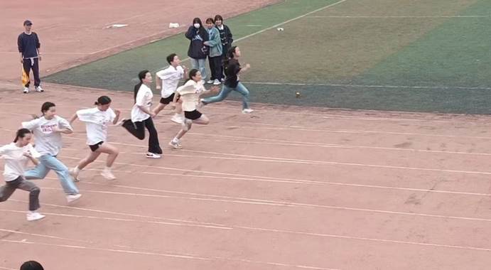 说明: 9b05530e90d5352a273d3ab73d69466