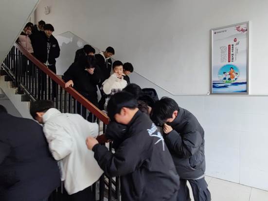 说明: 17ad505e96eb9ebe2cb943cacd94fd2