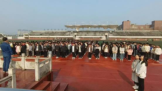 说明: dcf9c203a5a4753d3f05ceb025b2e97