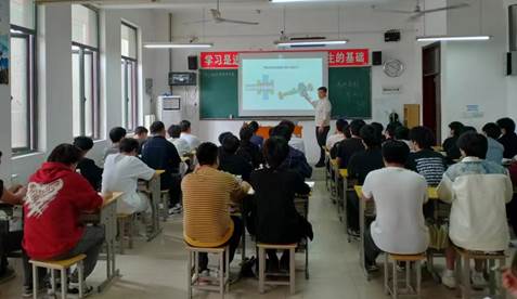 说明: de68f0ac6af5a187b69a7cf697c7773