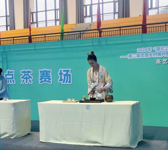 说明: 2be22ead61c7243059b4bff678d2dcc