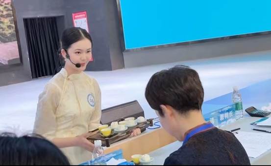 说明: 0681526d1acb376e31d422f4735d4d3