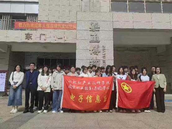 说明: 7634d4612025ec7536eed919a8d6b64