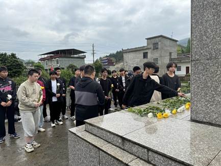 说明: f9d8a1fe315f51ee538a36a30ea9e6f